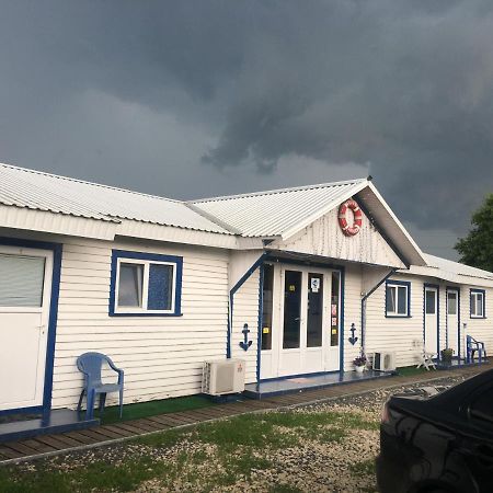 Chernomorsky Mayak Motel Exterior photo