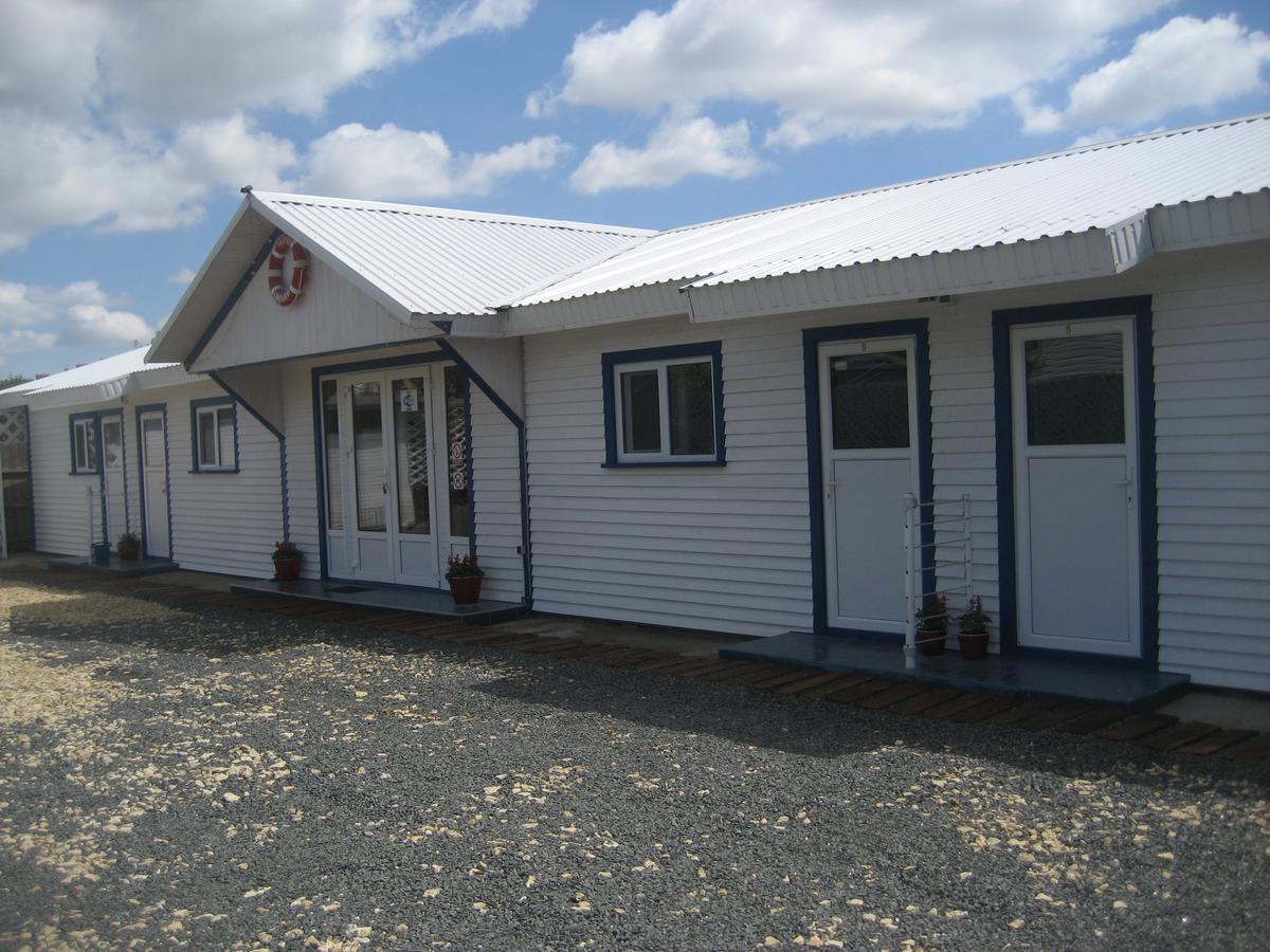 Chernomorsky Mayak Motel Exterior photo