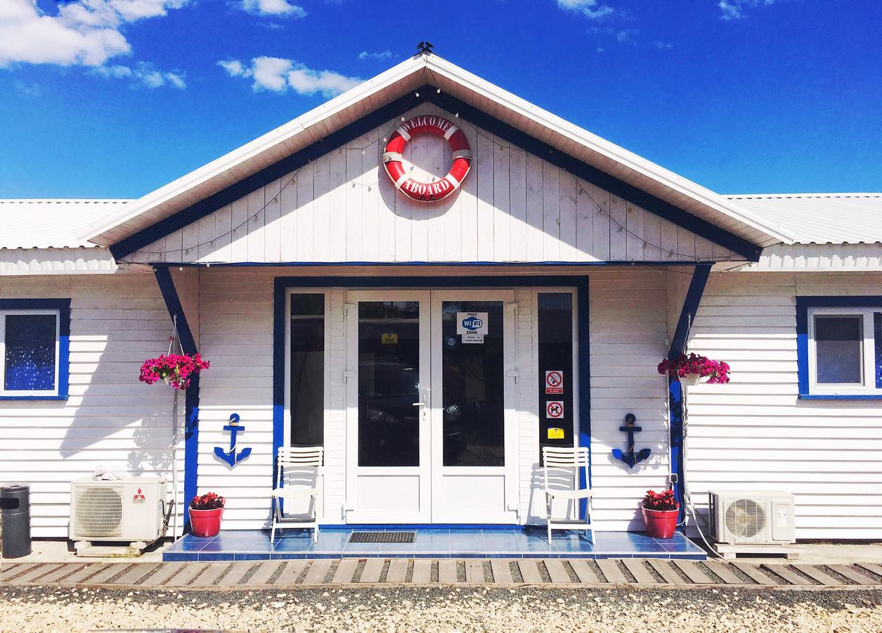 Chernomorsky Mayak Motel Exterior photo