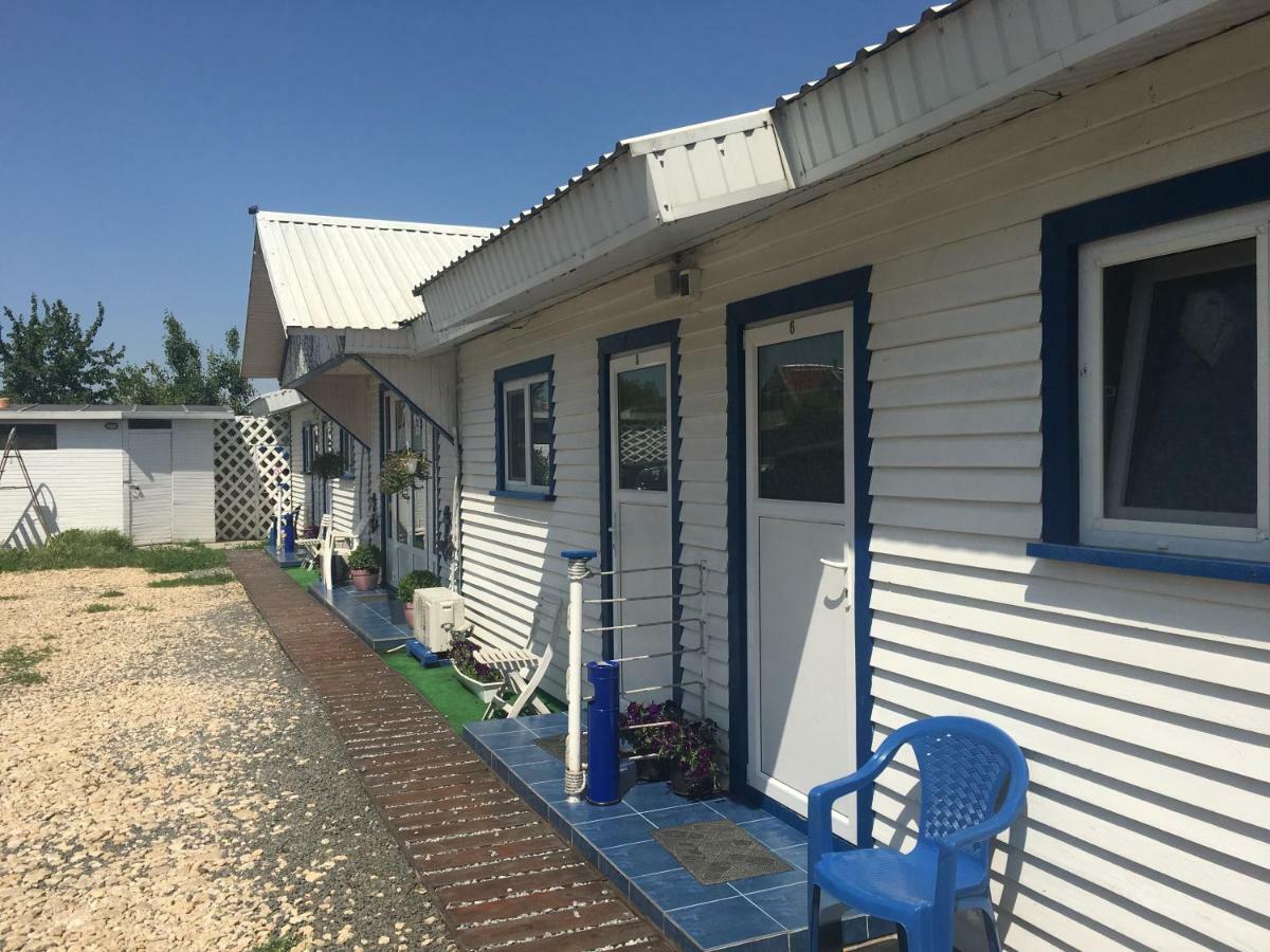 Chernomorsky Mayak Motel Exterior photo